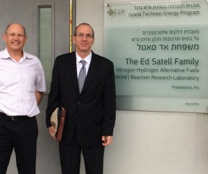 Drs. Gidi Grader, Director of the Technion Energy Program and the Satell NHAF Lab, and Daniel Weiner, Global Provost at UConn, visit the lab